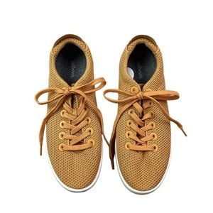allbirds “Tree Piper” Low-Rise Lace-Up Sneakers Gold EUC